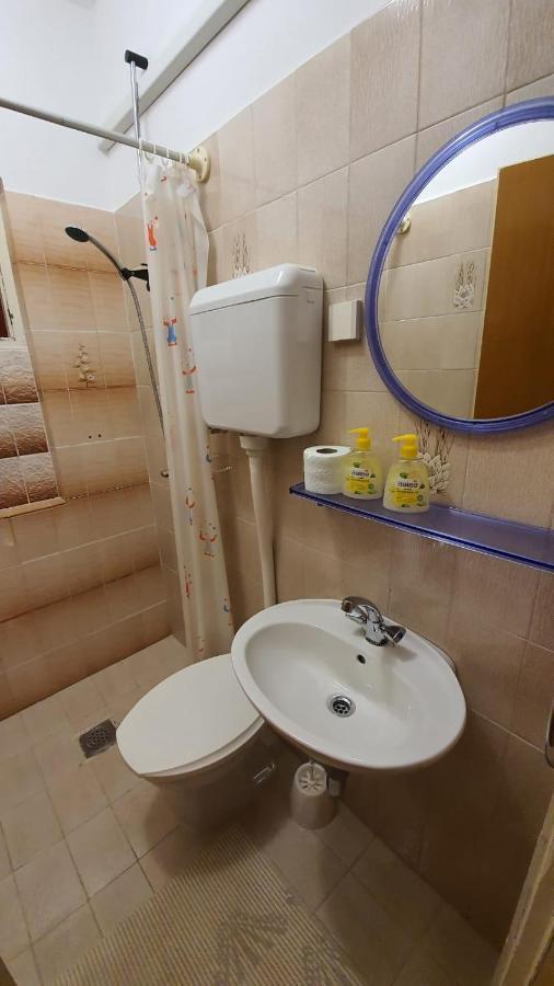 Apartment Majda Раб Екстериор снимка